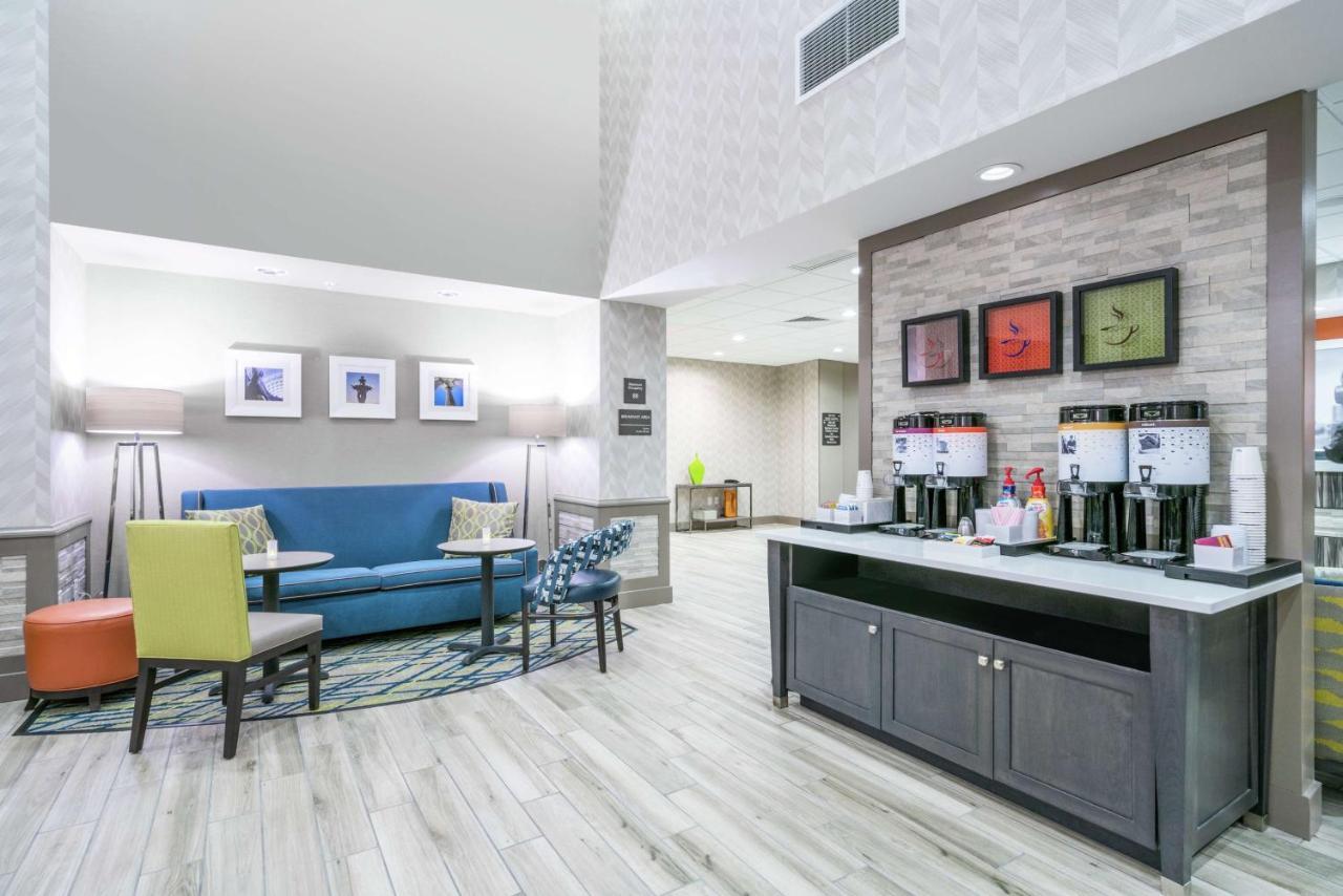 Hampton Inn & Suites Glenarden/Washington Dc Largo Exterior foto